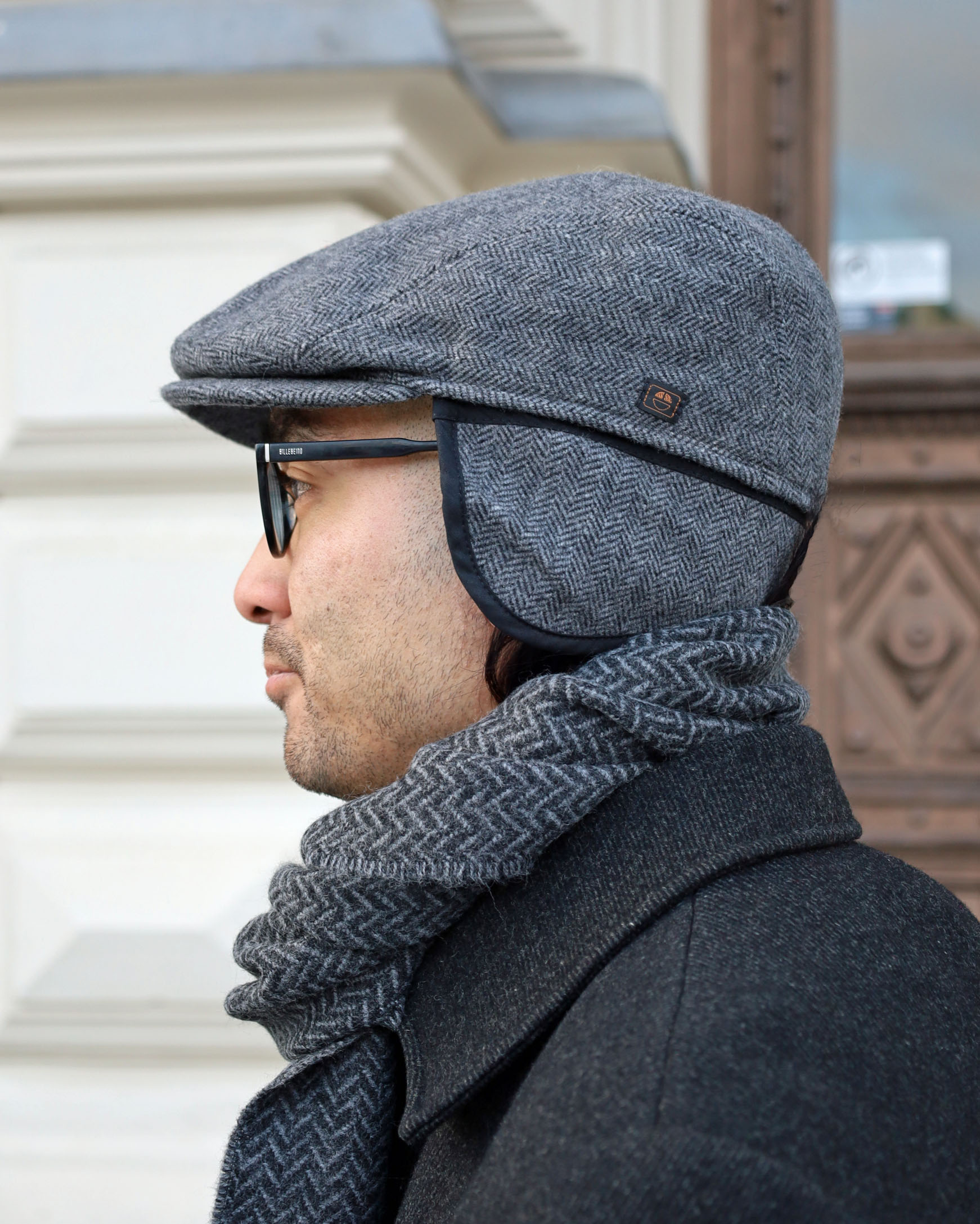 Länsilakki Aleksi Kalanruoto Tweed 040 korvaläpillä